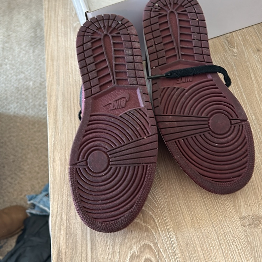 Shoes - Picture 6 of 7